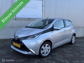Toyota Aygo 1.0 VVT-i X-play 2015 / Camera / Airco / Carplay / 2e eigenaar / 78.000km NAP