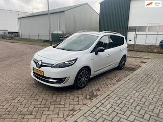 Renault Scénic 1.2 TCe Bose Airco Cruise Pano Pdc Achter Trekhaak Led Nieuwe Disb Ketting