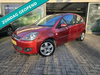 Ford Fiesta 1.3-8V Futura | 3E EIGENAAR | 12MND GARANTIE | AIRCO | ELEC RAMEN | PDC | TREKHAAK |