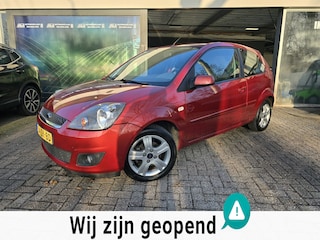 Ford Fiesta 1.3-8V Futura | 3E EIGENAAR | 12MND GARANTIE | AIRCO | ELEC RAMEN | PDC | TREKHAAK |