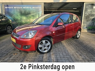 Ford Fiesta 1.3-8V Futura | 3E EIGENAAR | 12MND GARANTIE | AIRCO | ELEC RAMEN | PDC | TREKHAAK |