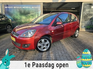 Ford Fiesta 1.3-8V Futura | 3E EIGENAAR | 12MND GARANTIE | AIRCO | ELEC RAMEN | PDC | TREKHAAK |