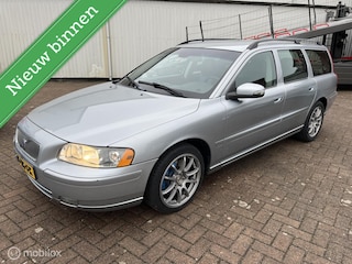 Volvo V70 2.4D Edition fijne Auto NW Apk en A banden