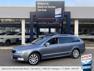 Skoda Superb Combi 2.0 TSI Elegance Business Line / Automaat / NL-Auto / 200 PK / Open-Panodak / Vol-Leder / Elektr.-Stoelen met Geheugen / Stoelverwarming / Elektr.-Achterklep / Radio-Bluetooth / Cruise-Control / Climate-Control / Keyless / LED / Navi / PDC V+A / 17'' LMV / All-Season / ENZ.