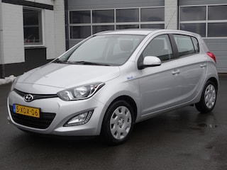 Hyundai i20 1.2i i-Motion Airco, trekhaak, elektrische ramen, centrale vergrendeling, enz.