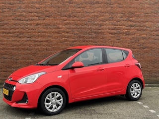 Hyundai i10 1.0i 66pk Comfort | Navigatie | Airco | Parkeersensoren achter |