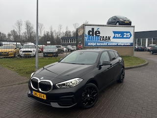 BMW 118i Virtual Cockpit Half Leder