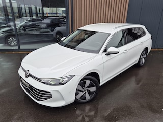 Volkswagen Passat Variant 1.5 eTSI Business | BTW | Virtual | Massage | Stuur-stoelverw. | Carplay