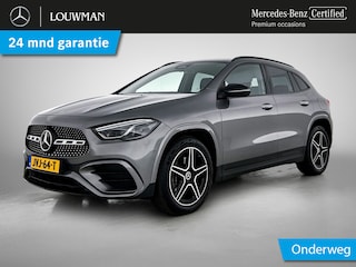Mercedes-Benz GLA 250 e AMG Nightpakket Plug-In Hybride | 360°-camera | Dode Hoek Ass | Stoel en Stuurverwarming | Sfeerverlichting | Car Play | Inclusief 24 maanden Mercedes-Benz Certified garantie voor Europa.