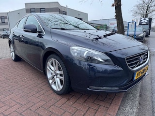 Volvo V40 2.0 D2 Summum Business Airco/ECC,Navigatie,Stoelverwarming