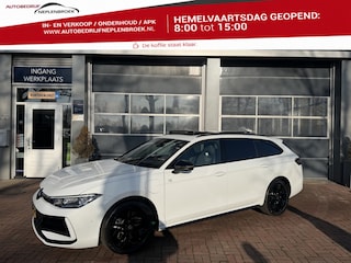 Volkswagen Passat Variant 1.5 eHybrid R-Line Edition | 272 Pk AutomaatMatrix LED | Panoramadak | Head-Up | Black Style | Trekhaak | 18" | 40.050 Km!!