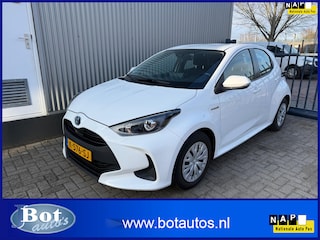 Toyota Yaris 1.5 Hybrid Active / NAVIGATIE / AIRCO / ACHTERUITRIJCAMERA / 1E EIGENAAR / NL-AUTO