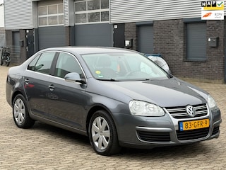 Volkswagen Jetta 1.4 TSI Comfortline CLIMA CRUISE TREKHAAK CARPLAY