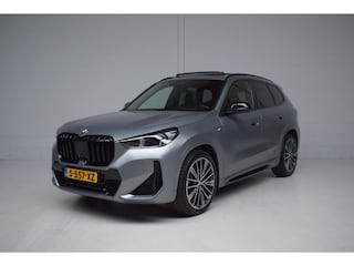 BMW X1 SDrive18i N-TYPE ORG.NED / NAP / CAMERA / HEAD-UP / EL.TREKHAAK / HARMAN-KARDON / SFEERVERLICHTING / CARPLAY / LED / 20INCH