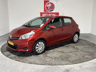 Toyota Yaris 1.3 VVT-i Aspiration, Airco, Achteruitrijcamera, Cruise control, Boekjes, Prijs incl. nieuwe apk, beurt en 3 maanden garantie