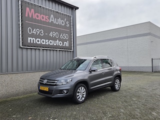 Volkswagen Tiguan 1.4 TSI Sport&Style uitvoering navigatie !!!