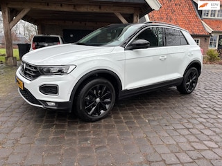 Volkswagen T-Roc 1.5 TSI Sport Business R