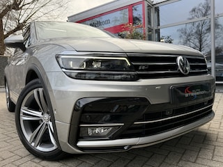 Volkswagen Tiguan 1.5 TSI AUT. *!* 2x R-LINE *!* PANODAK/ RADAR/ 19 INCH/ CAMERA/ TREKHAAK *!*