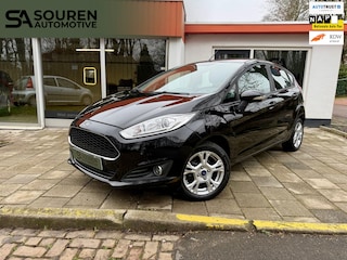 Ford Fiesta 1.0 Style Ultimate / Navigatie / Cruise / PDC voor en achter / Alu velgen /