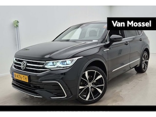 Volkswagen Tiguan 1.5 TSI R-Line 7p. 150 PK | Automaat | Elektrisch Panoramadak | Camera | Apple Carplay | Android Auto | Cruise Control Adaptief | Climate Control | Trekhaak |