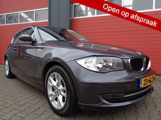 BMW 118i Business Line 143PK Automaat Airco LMV NL-Auto