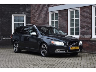 Volvo V70 2.0 D4 R-Edition - 5 cilinder! - nette auto. Wij zijn op afspraak geopend! Graag bellen voor uw komst.
