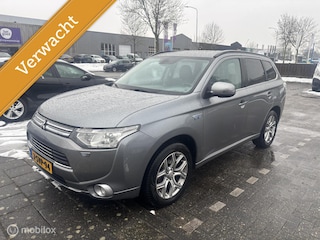 Mitsubishi Outlander 2.0 PHEV Instyle+