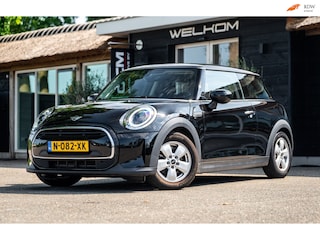 Mini Mini 1.5 Essential NL Auto I NAP I Navigatie I Climate I Cruise I Dealeronderhouden I 1e Eigenaar I BTW Auto
