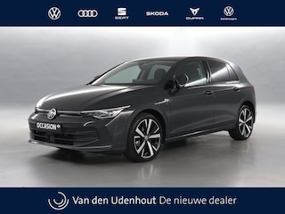 Volkswagen Golf 1.5 eHybrid 204pk Life Edition DSG / Navigatie / App Connect / Camera / Stoel+ stuurverwarming