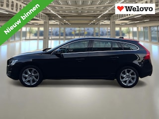 Volvo V60 1.6 T3 Momentum Dealer onderhouden, Navigatie...