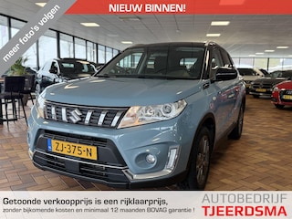 Suzuki Vitara 1.0 Boosterjet Select | Trekhaak | 2e Eigenaar | Origineel NL | Navigatie | Stoelverwarming | Camera | Cruise Control | Climate Control | DAB+ | Two-Tone Kleurstelling | LED | Lichtmetalen Velgen |