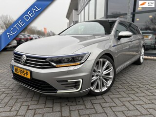Volkswagen Passat Variant 1.4 TSI GTE Highline | Trekhaak | Pano | Stoelverwarming | Camera | PDC | Cruise | Navi | Sterrehemel |
