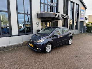 Toyota Aygo 1.0 VVTi airco, Camera, Cruisecntrl,