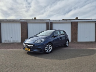 Opel Corsa 1.4 Edition / 5- Deurs / Stuur- Stoelverwarming / Parkeersensoren