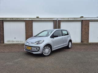 Volkswagen Up 1.0 cup up! BlueMotion / 1e eigenaar /Stoelverwarming / Cruisecontrol / Parkeersensoren