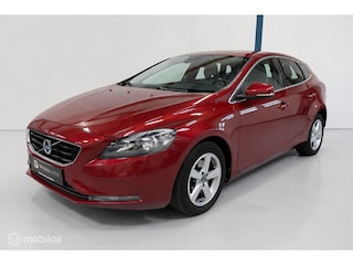 Volvo V40 2.0 T2 Momentum LEER / NAVI