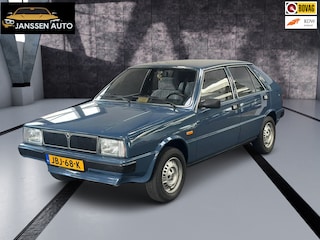 Lancia Delta 1.3 5-speed | Historische registratie | zeer mooie staat | Zeldzame auto | Uniek