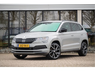Skoda Karoq 1.5 TSI ACT Sportline Business | Trekhaak | Adapt. Cruise | Camera | 19" | Winterpakket