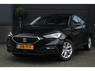 Seat Leon 1.5 eTSI Style Business Intense Automaat | Stoel en Stuur verwarming | Camera | LED