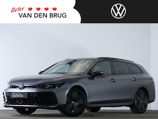 Volkswagen Passat Variant R-Line 1.5 eHybide 272 PK | LED Matrix IQ | Trekhaak | BlackStyle Plus| Achteruitrijcamera | Panoramadak | Leder | Head up | Stoelverwarming & Koeling | Harman/Kardon |