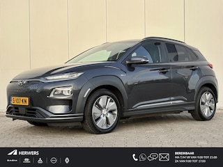 Hyundai Kona EV Premium 64 kWh / Stoelverwarming / Trekhaak / Apple Carplay/Android Auto / Cruise Control Adaptief met Stop&Go /