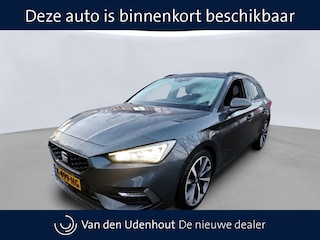 Seat Leon Sportstourer 1.5 eTSI FR Trekhaak Navigatie Camera Parkass. Android/Carplay PS