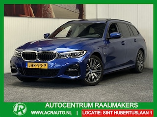BMW 3-serie TOURING 330E XDRIVE 4X4 PHEV HIGH EXECUTIVE M PAKKET LEDER/ALCANTARA NAVIGATIE CRUISE CONTROL PANORAMA SCHUIF/KANTELDAK APPLE CARPLAY/ANDROID KEYLESS GO UITKLAPBARE TREKHAAK PDC ZEER MOOI !!