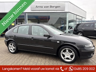 Seat Leon 1.8-20V Sport, 125 PK, lederen interieur, climatronic, cruisecontrol, zeer nette auto, slechts 2 particulier eigenaren gehad !!