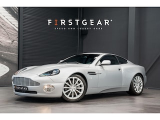 Aston Martin Vanquish V12 5.9 *1300 km (nieuwstaat) / Sportstoelen (elektr.) / Stoelverwarming / Autom. klimaatregeling*