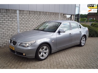 BMW 530i High Executive Sedan Autom Leder Sportst Stoelverw Navi Clima Xenon Cruise 2x PDC LMV Trekh ENZ NL Auto.