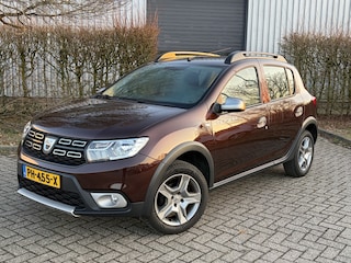 Dacia Sandero BJR 2017 0.9 TCe 90 PK Stepway Laureate CAMERA | TELEFONIE | AIRCO | CRUISE | NAVI