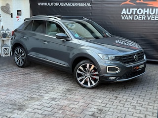 Volkswagen T-Roc 2.0 TSI 4Motion Sport, Panoramadak/Virtual/ACC/Beats/Trekhaak/Etc.