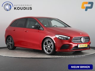 Mercedes-Benz B-klasse 180 Business Solution AMG (NL-Auto / Camera / ACC / Sfeerverlichting)