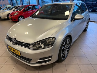 Volkswagen Golf 1.0 TSI Comfortline NAVI APK 3-27 BJ 2015 !!!